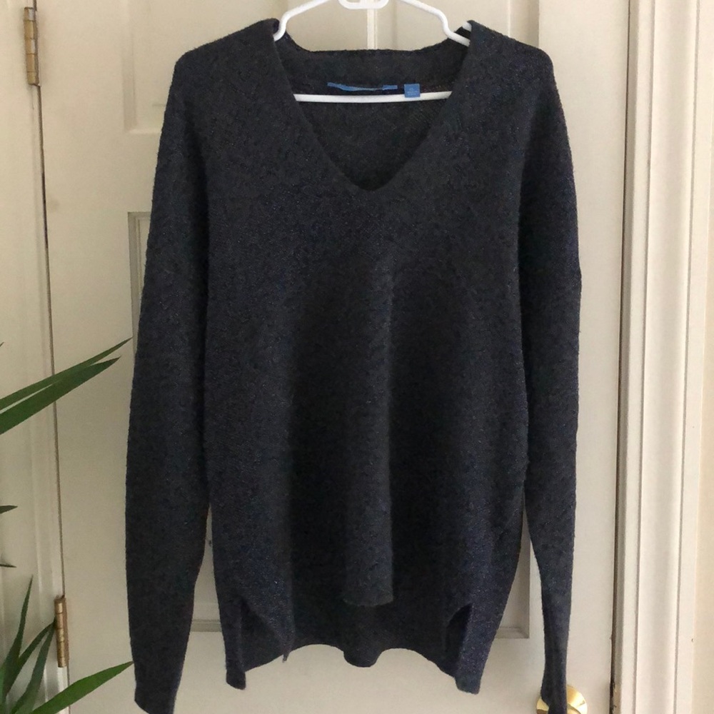 LAST CALL BEFORE THREDUP! 
Simply Vera Vera Wang Glittery Navy Sweater XL